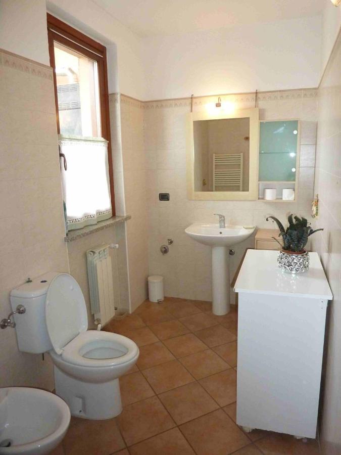 Villa Casa Malandrino Porto Valtravaglia Esterno foto
